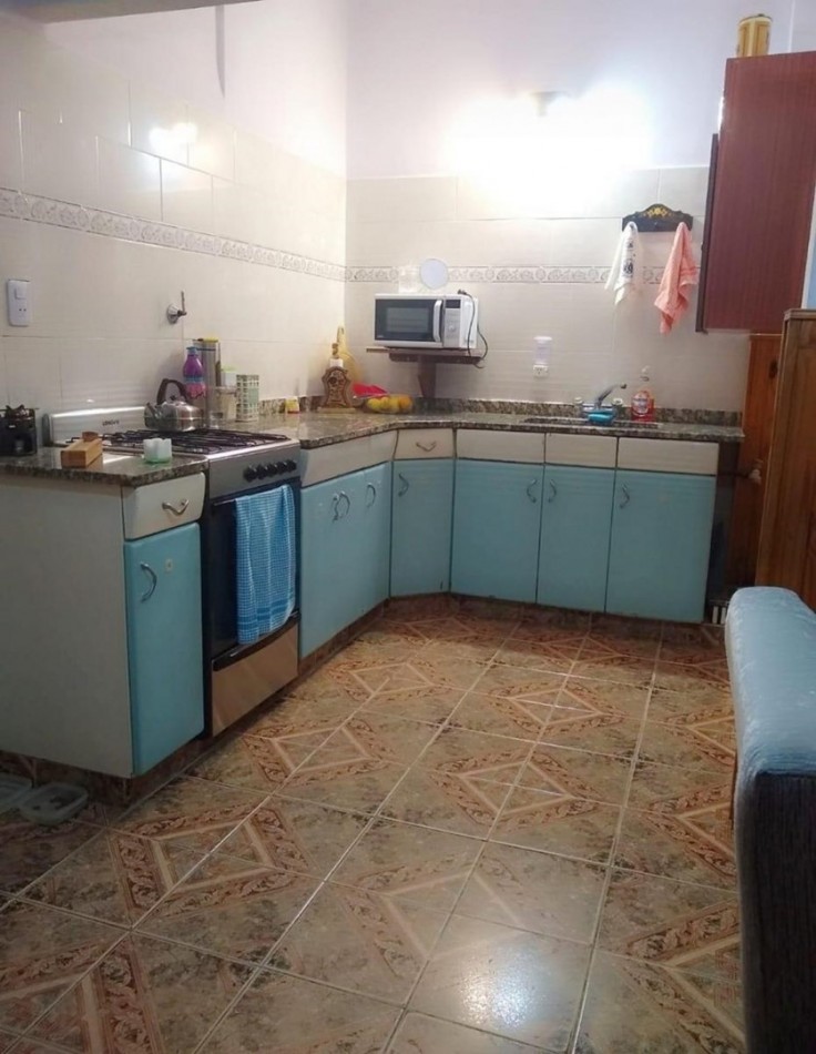 CASA EN VENTA EN QUILMES 3 AMBIENTES APTO CREDITO CON LOCAL Y DEPARTAMENTO