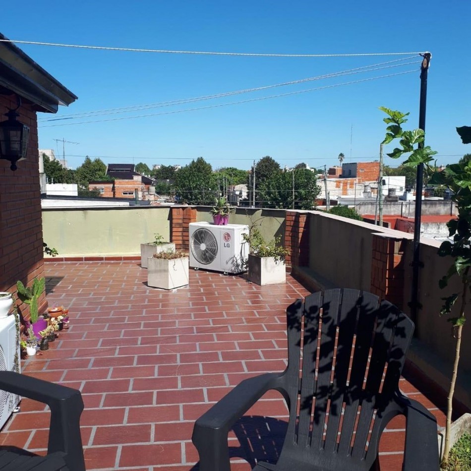 CASA EN VENTA EN QUILMES 3 AMBIENTES APTO CREDITO CON LOCAL Y DEPARTAMENTO