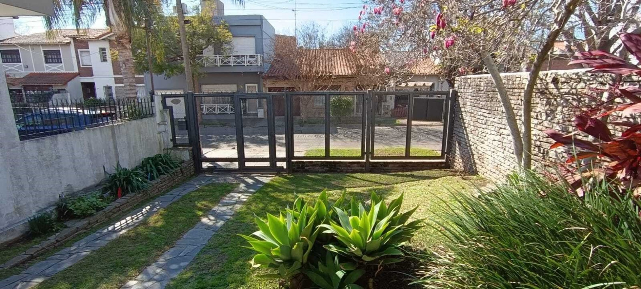 Casa en venta- Quilmes 