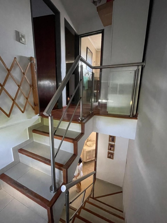 CASA TRIPLEX EN VENTA EN EZPELETA