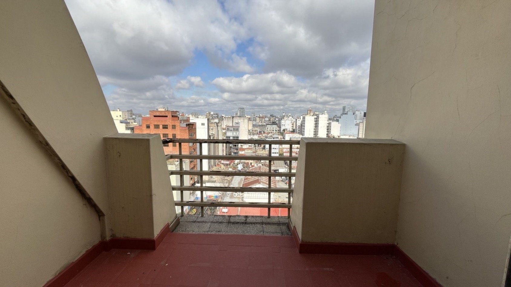 DEPARTAMENTO 4 AMBIENTES EN AV BELGRANO APTO PROFESIONAL