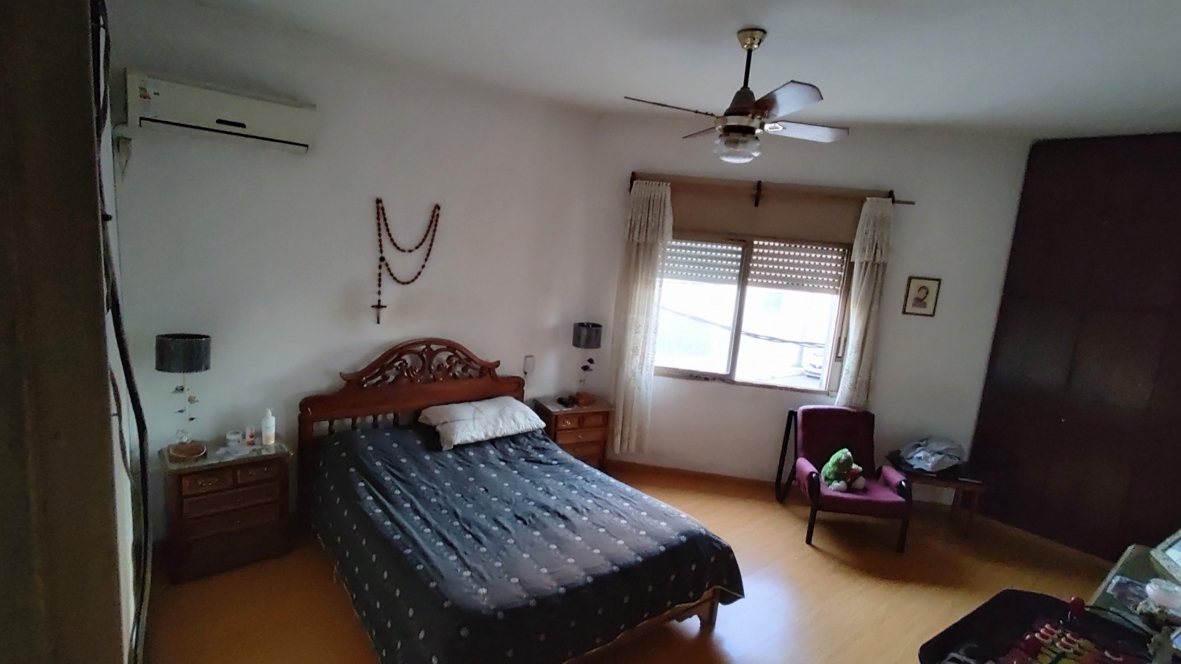 Casa 5 ambientes con local