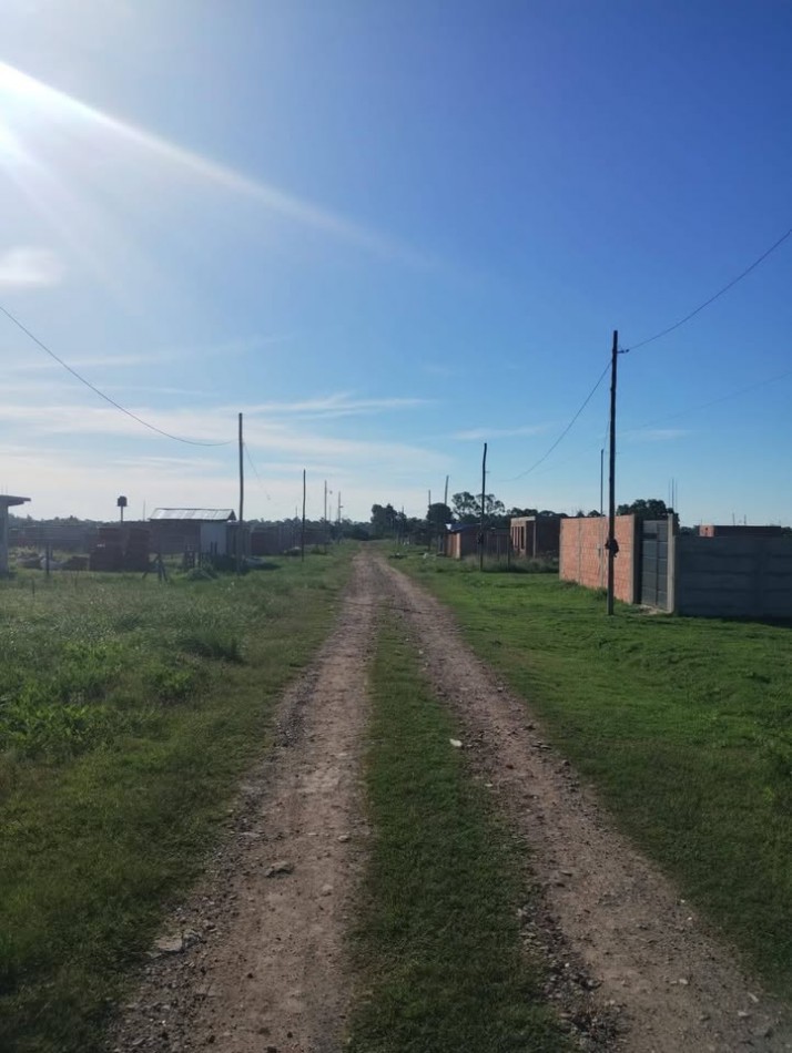 Terreno listo para edificar - B° Cerrado Brisas de Brown - Villa Brown - Fcio. Varela