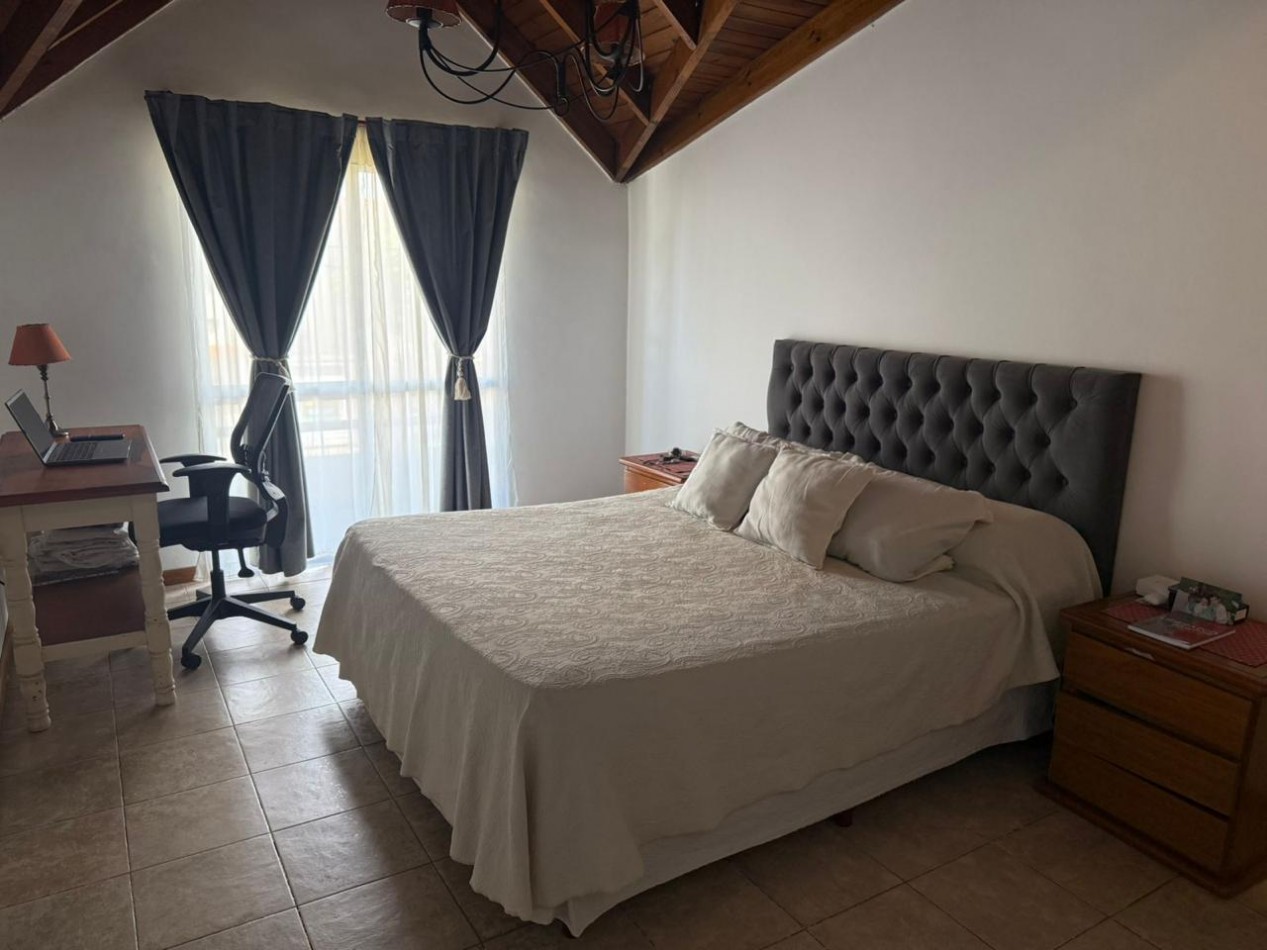 Venta de casa 5 ambientes en Ranelagh