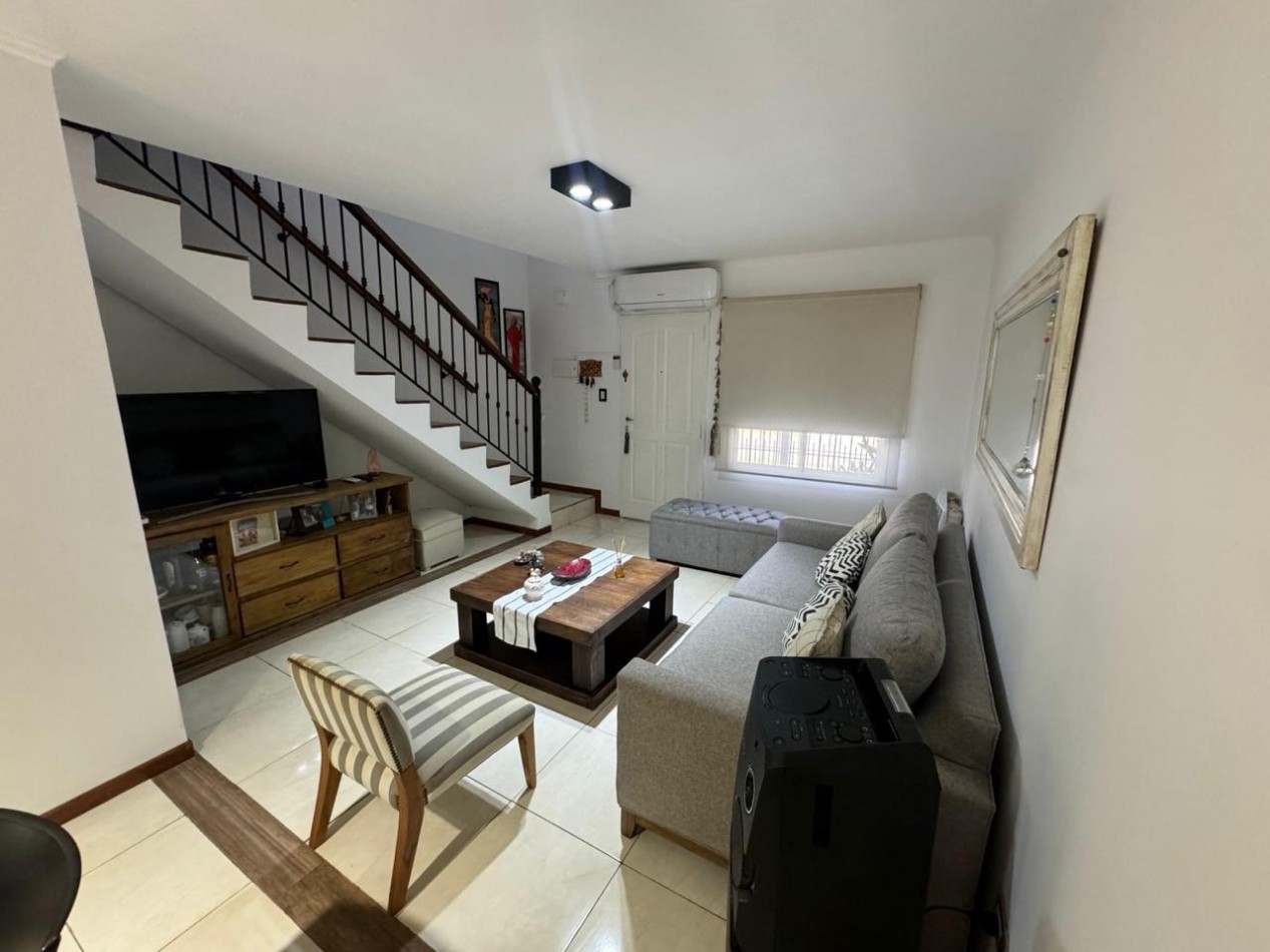Venta de casa 5 ambientes en Ranelagh
