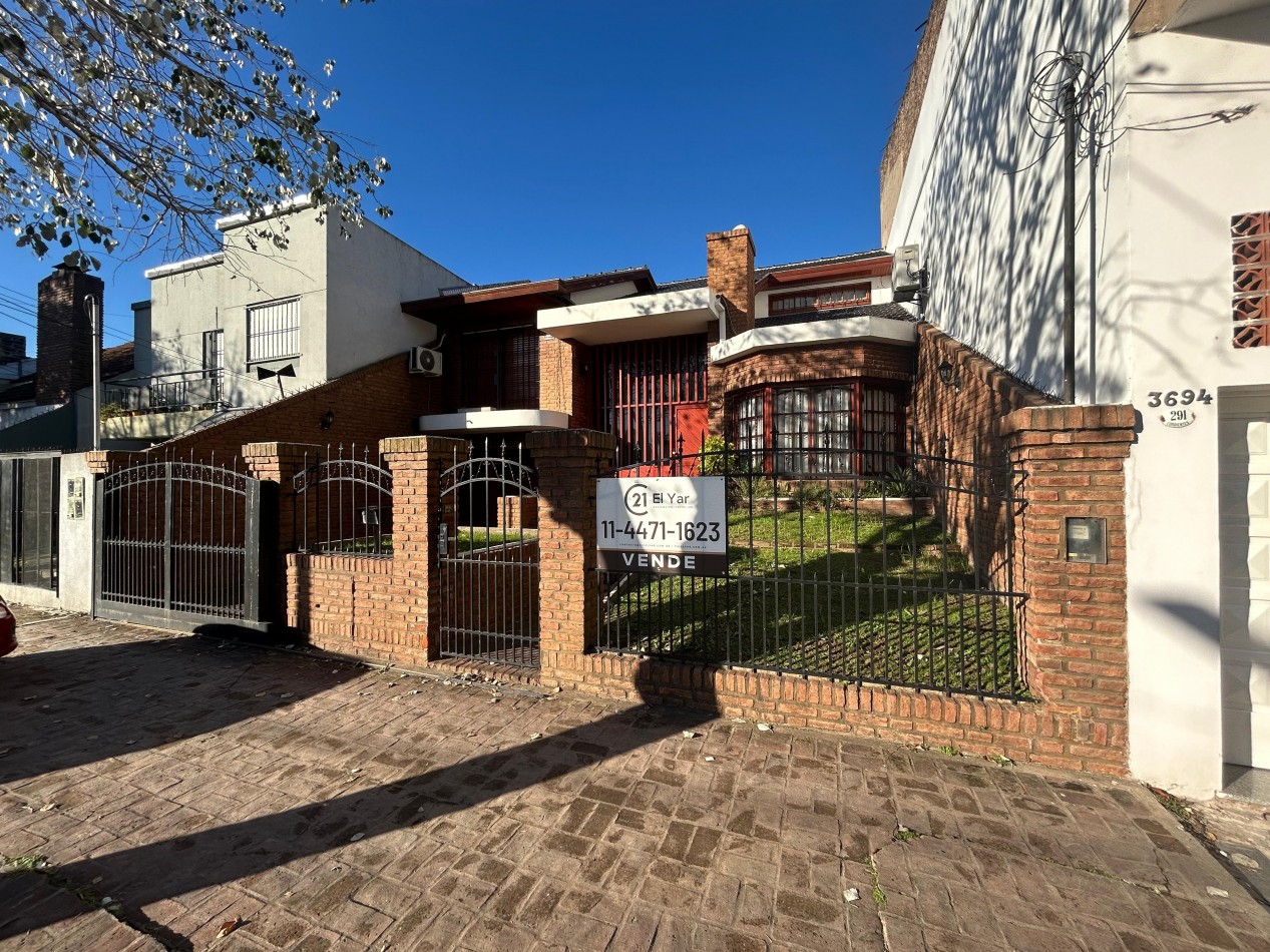 Venta de casa chalet 4 ambientes en Florencio Varela Apta Credito