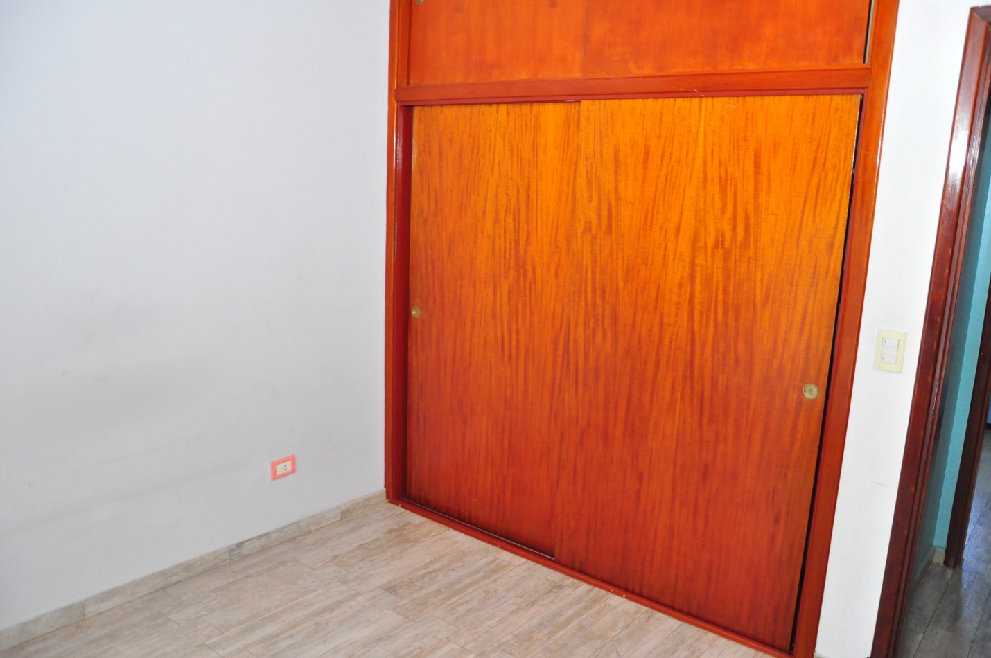 Venta de casa chalet 4 ambientes en Florencio Varela Apta Credito