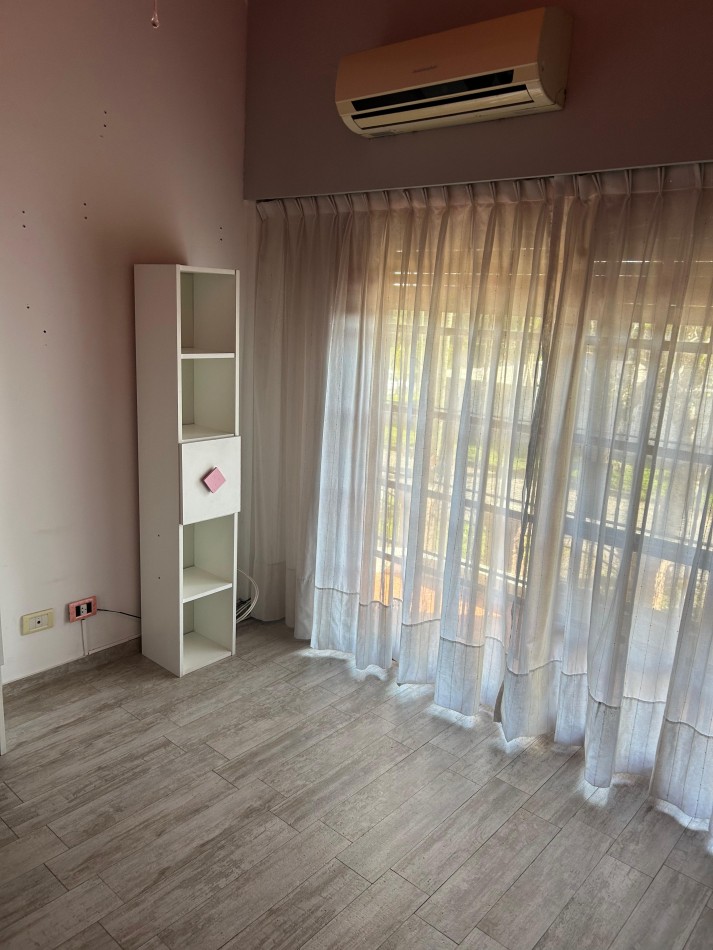 Venta de casa chalet 4 ambientes en Florencio Varela Apta Credito