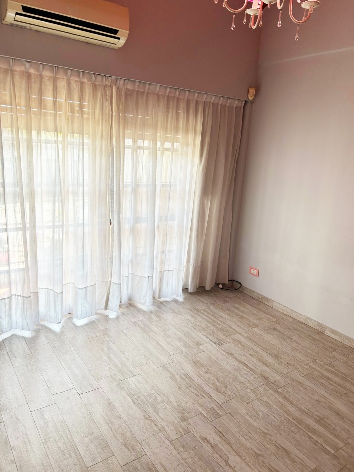 Venta de casa chalet 4 ambientes en Florencio Varela Apta Credito