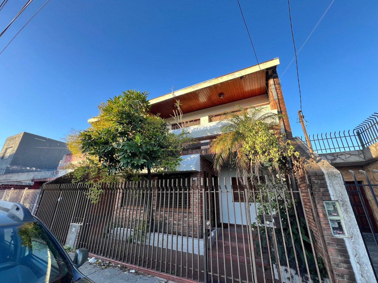 CASA en venta 5 ambientes san justo