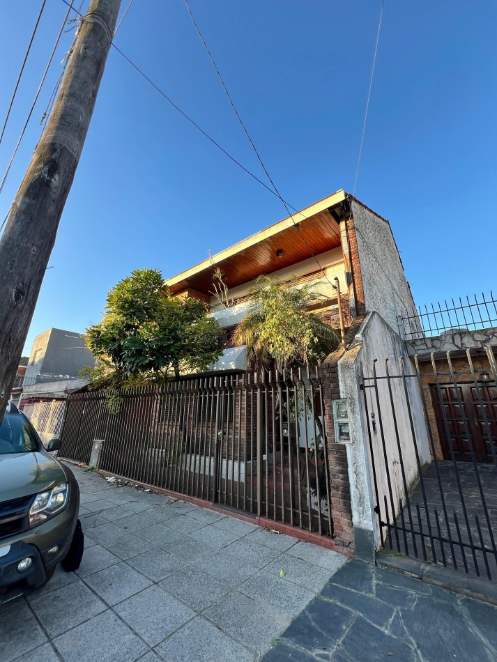 CASA en venta 5 ambientes san justo