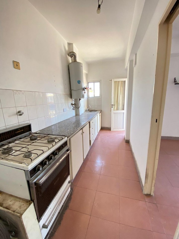 VENTA 2 AMBIENTES - FLORENCIO VARELA CENTRO