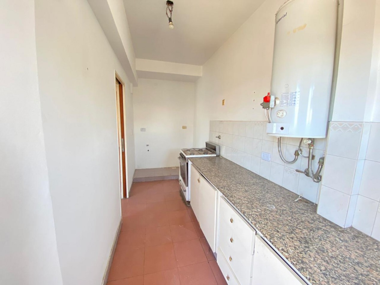 VENTA 2 AMBIENTES - FLORENCIO VARELA CENTRO
