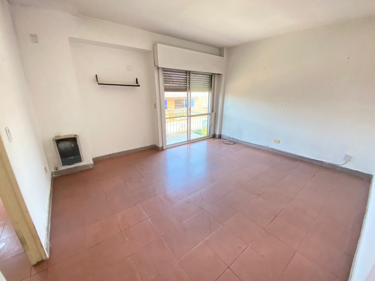 VENTA 2 AMBIENTES - FLORENCIO VARELA CENTRO