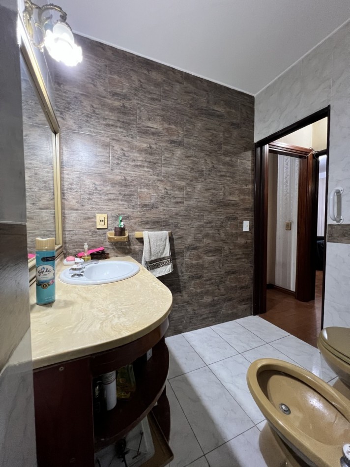 CASA en venta 5 ambientes san justo