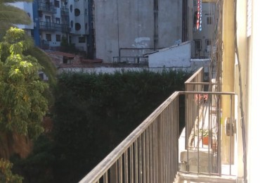 Alquiler dos ambientes con balcon muy luminoso